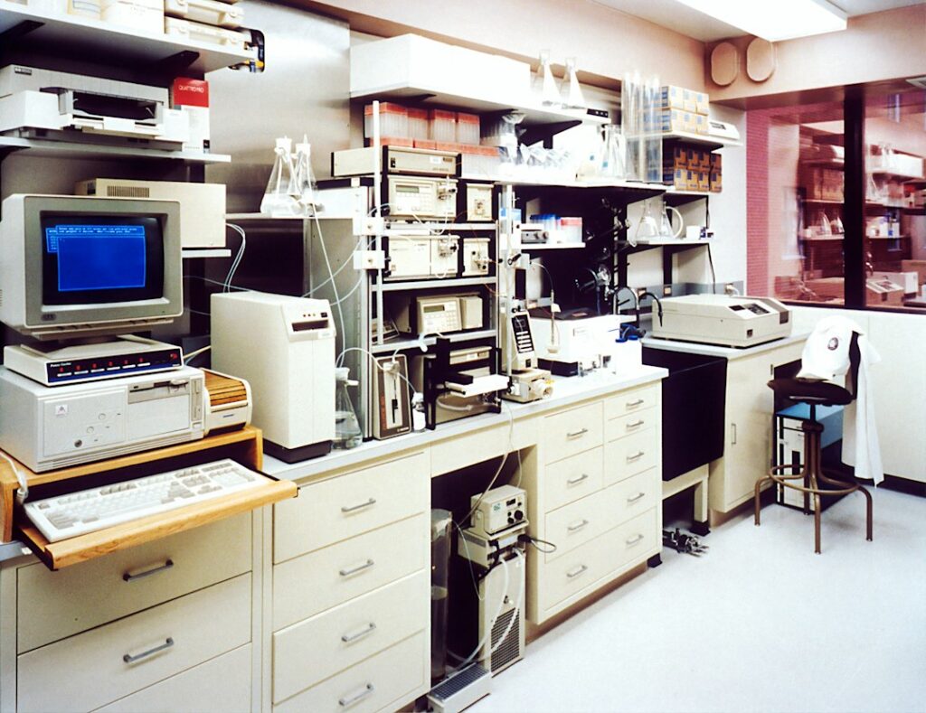 NIH Clinical Center Laboratory, 1992